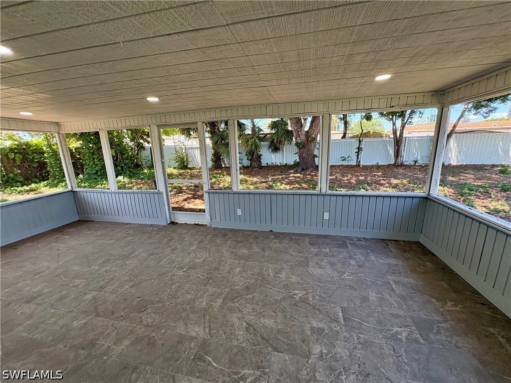 4 Bed SingleFamilyResidence for Sale in Naples, photo 15