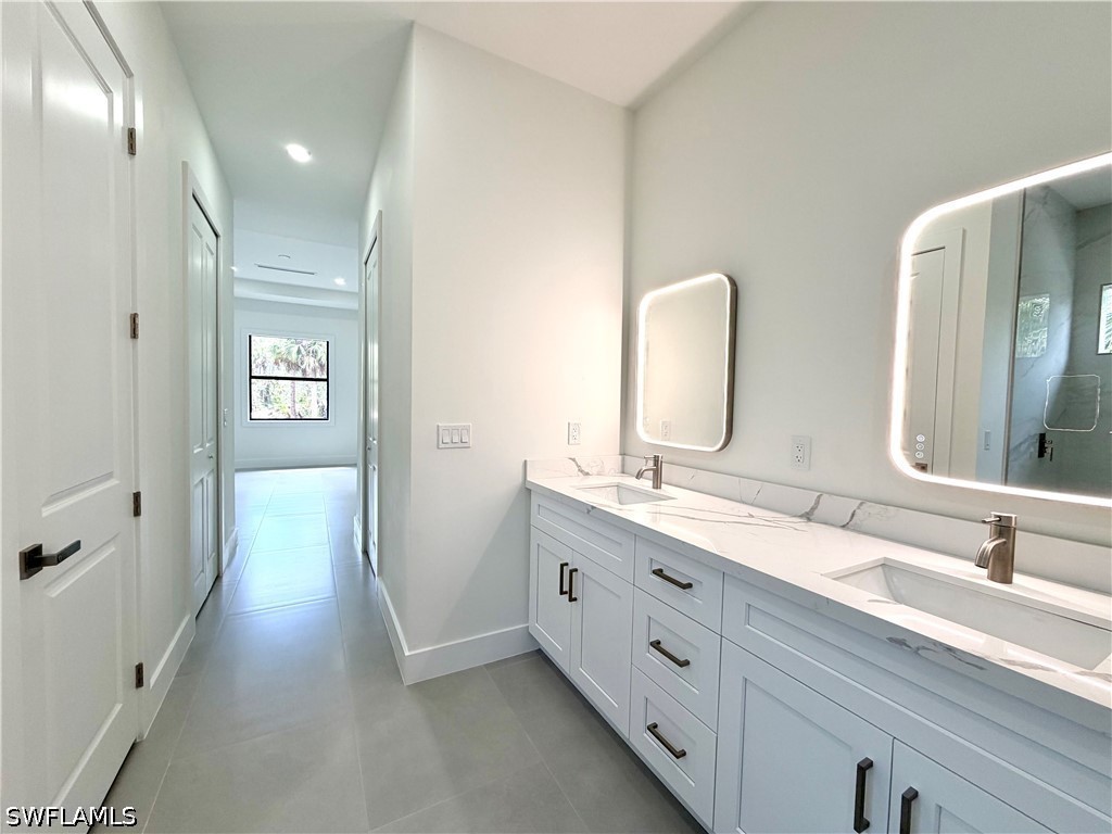 4 Bed SingleFamilyResidence for Sale in Naples, photo 15