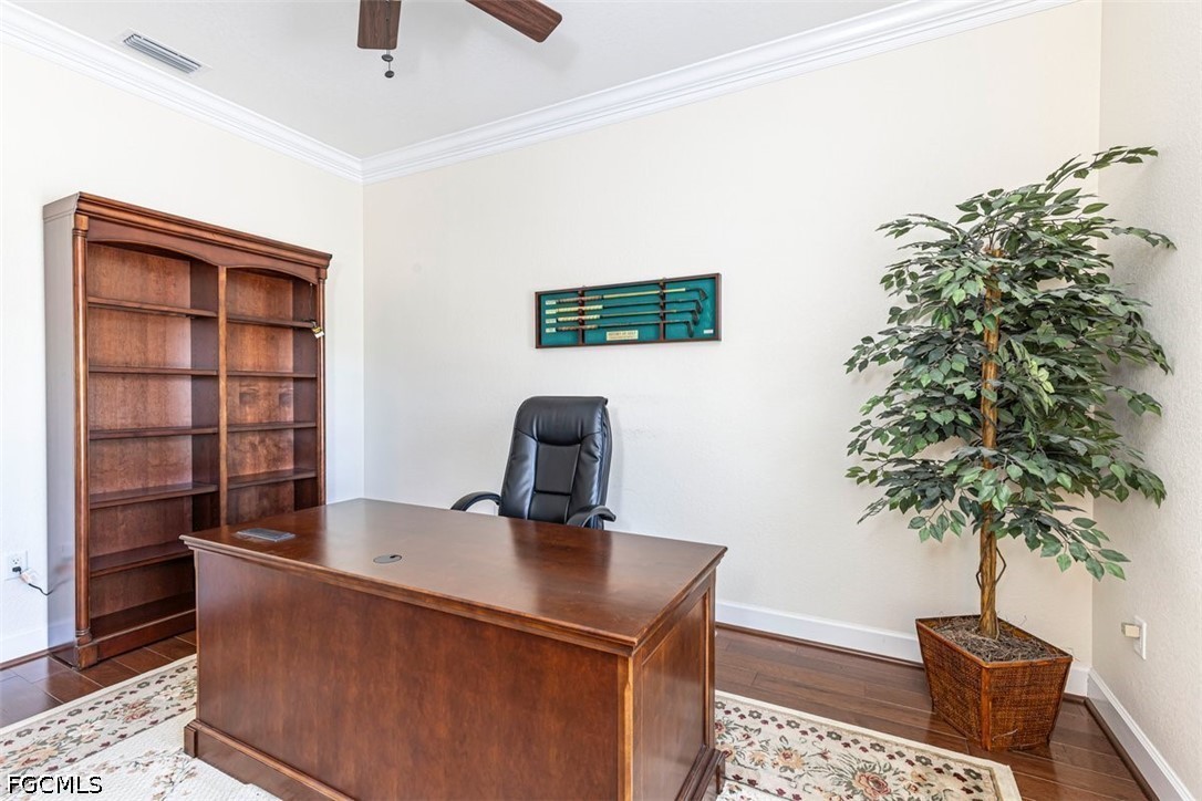 4 Bed Pool Home for Sale in Emerson Square, photo 15