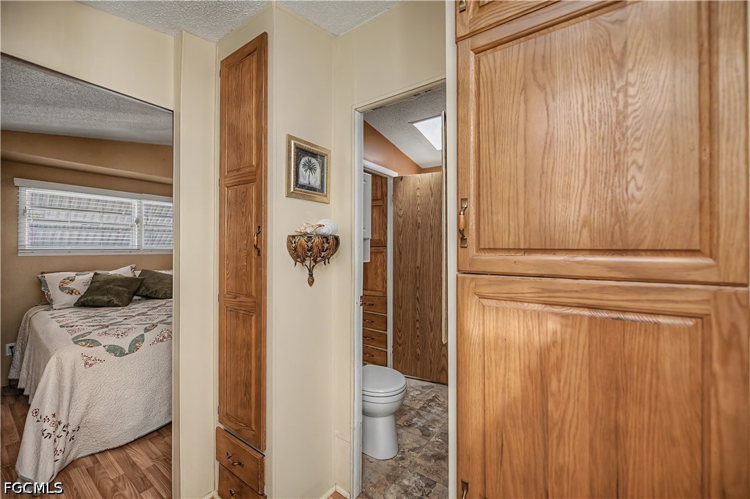 2 Bed ManufacturedHome for Sale in North Fort Myers, photo 15