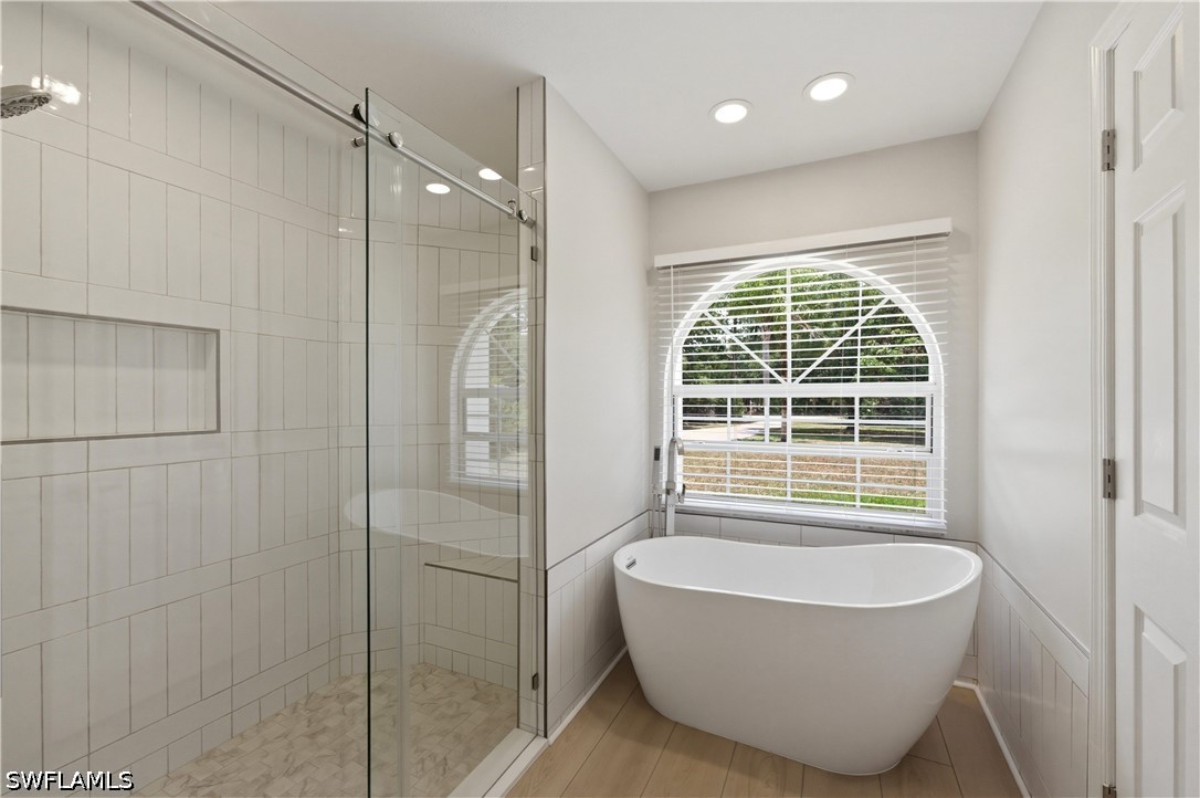 3 Bed SingleFamilyResidence for Sale in Naples, photo 15