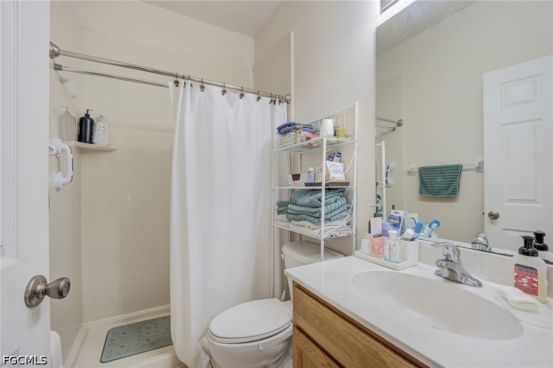 4 Bed SingleFamilyResidence for Sale in Lehigh Acres, photo 15