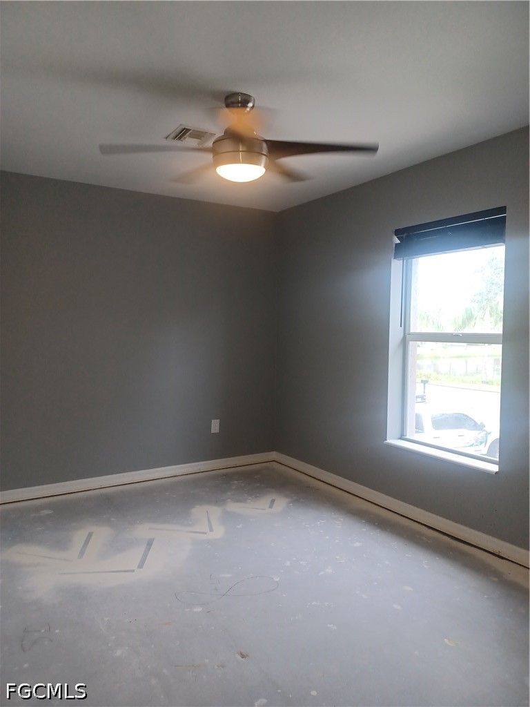 3 Bed Attached for Sale in Naples, photo 15