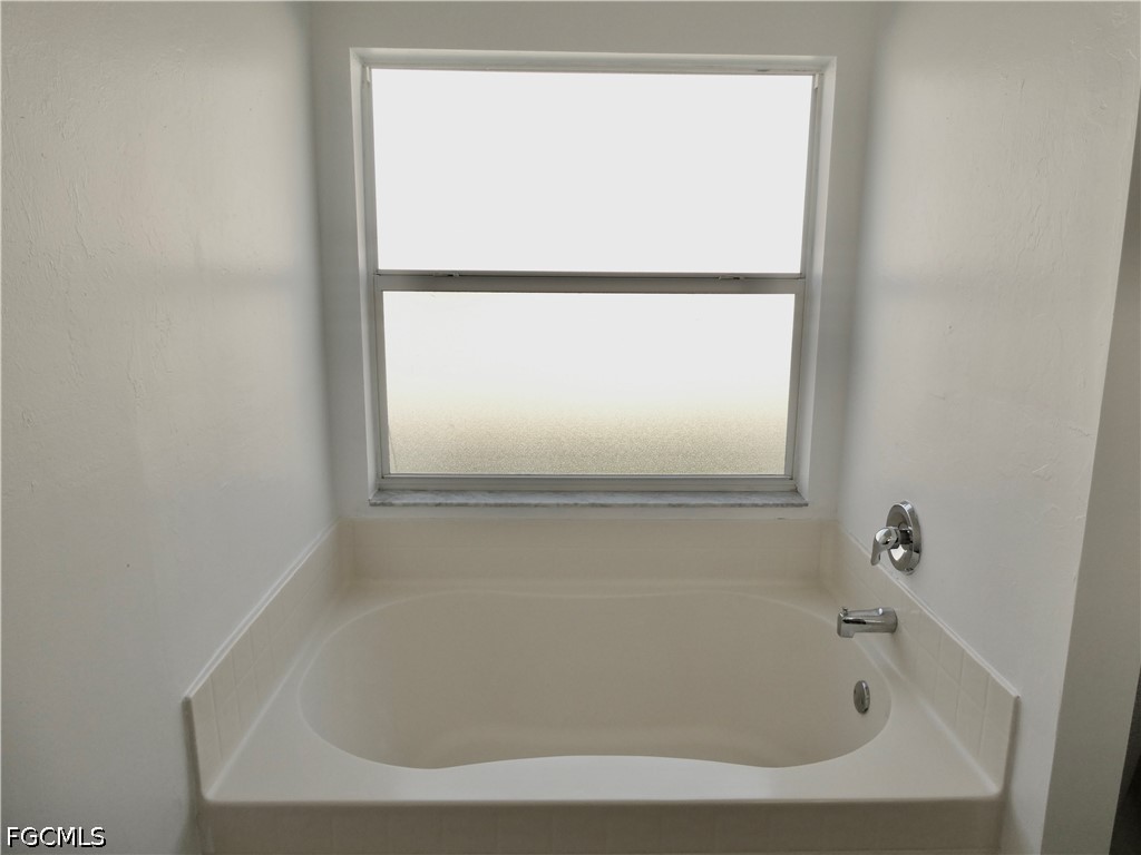 3 Bed SingleFamilyResidence for Sale in Hawk'S Preserve, photo 15