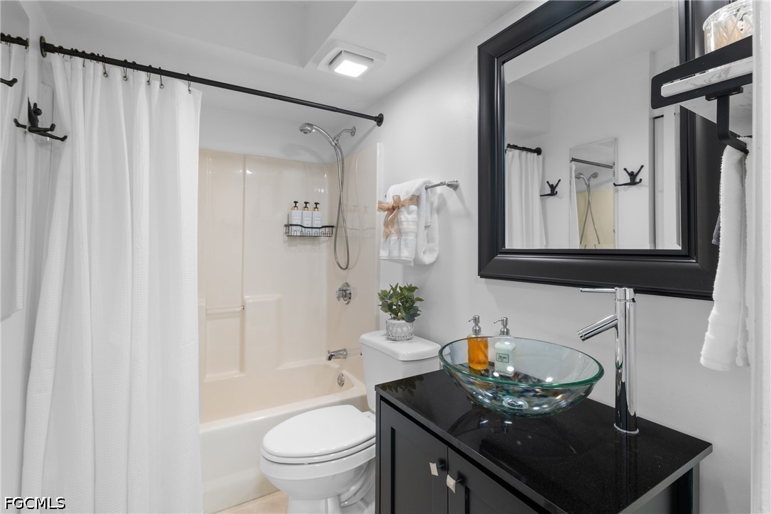2 Bed Condominium for Sale in Naples, photo 15