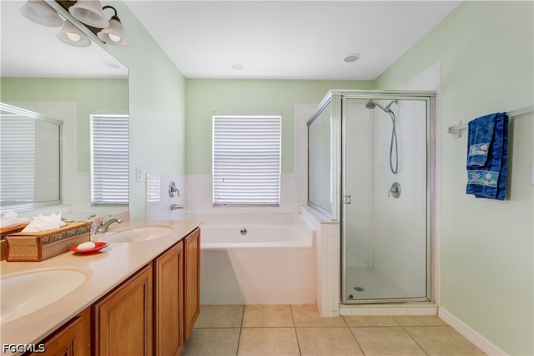3 Bed SingleFamilyResidence for Sale in Cape Coral, photo 15