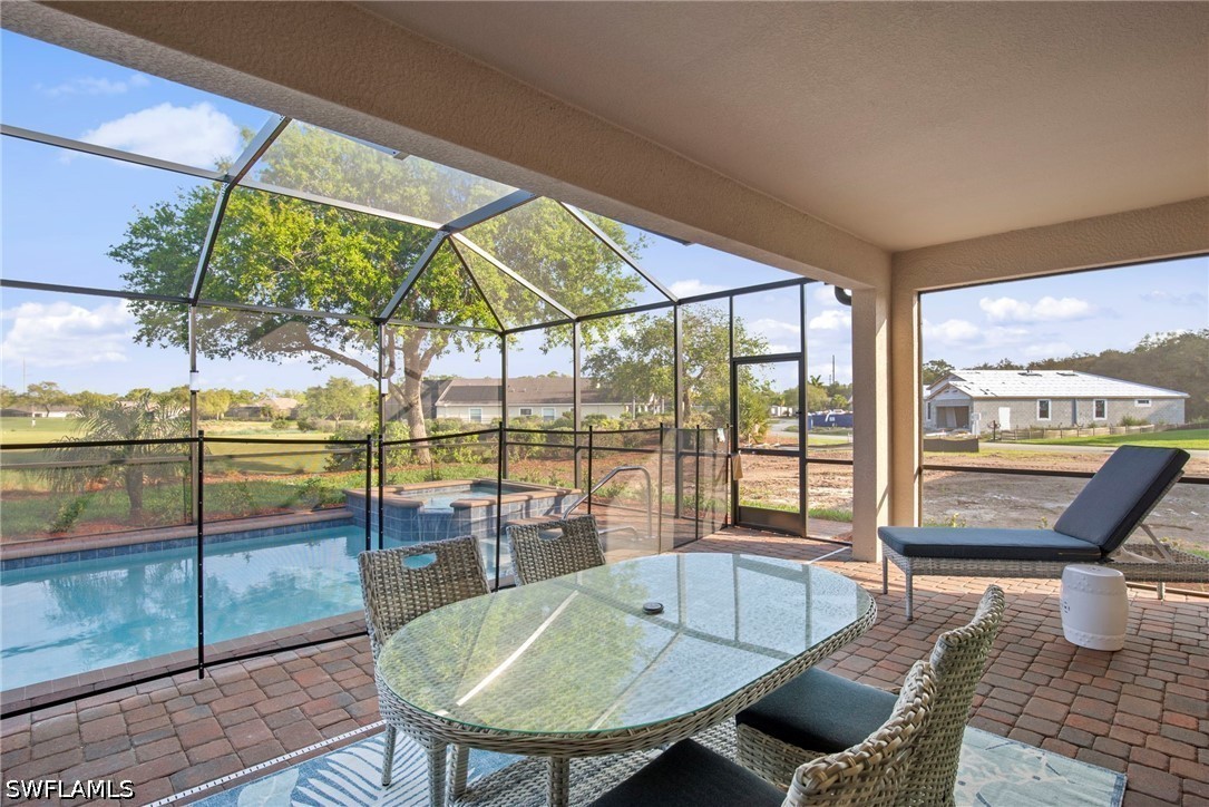 3 Bed Pool Home for Sale in Country Club, photo 15