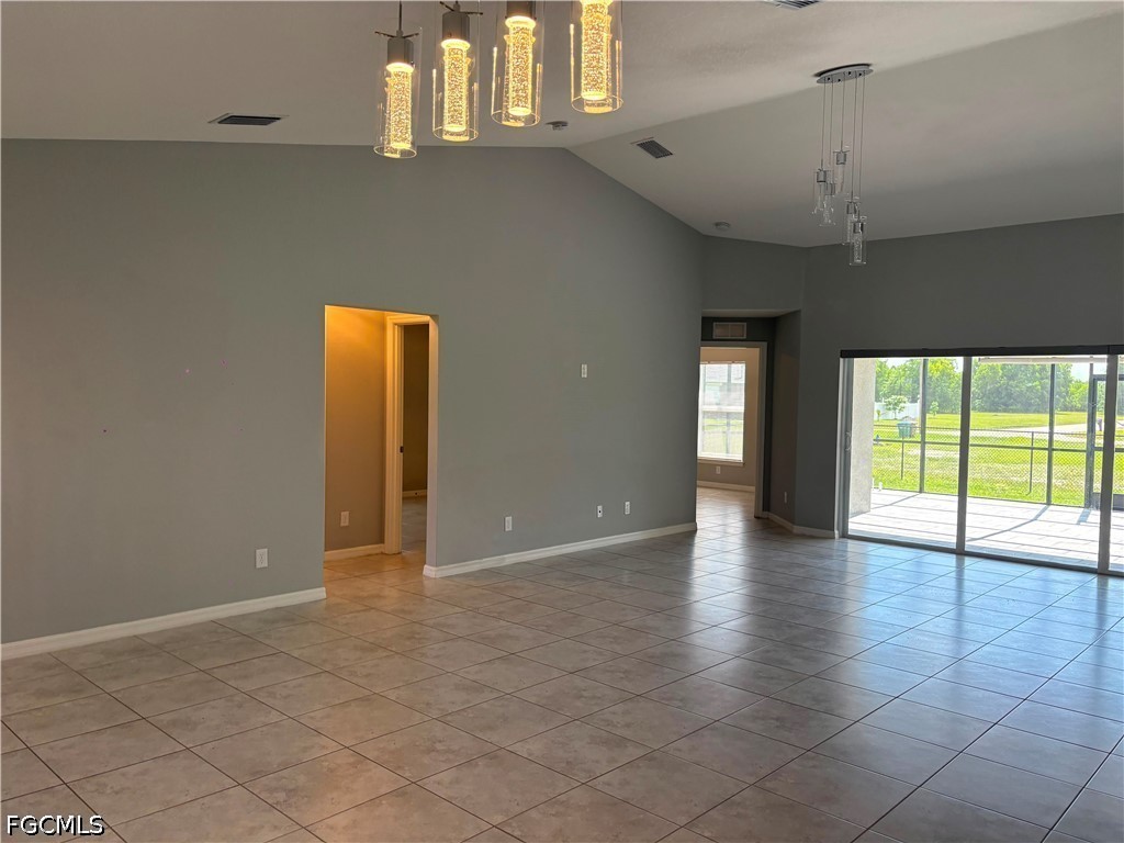 3 Bed SingleFamilyResidence for Sale in Cape Coral, photo 15