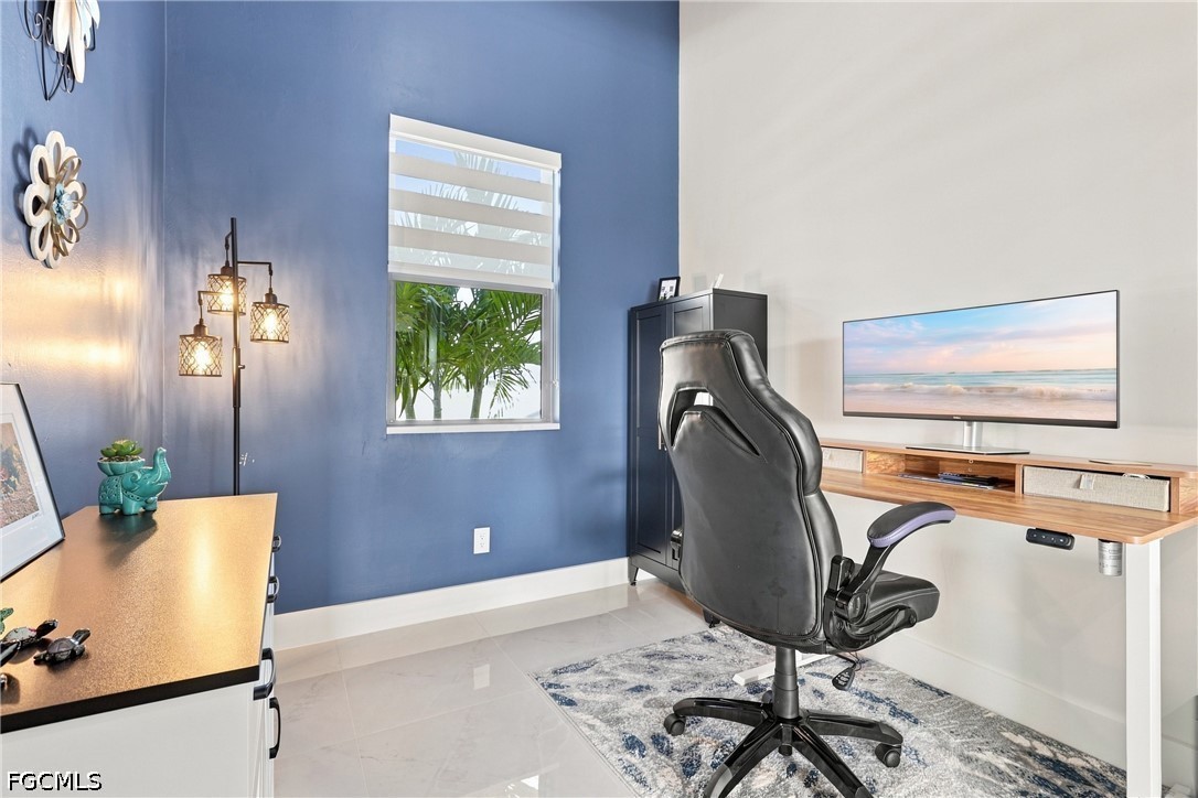 3 Bed Pool Home for Sale in Cape Coral, photo 15