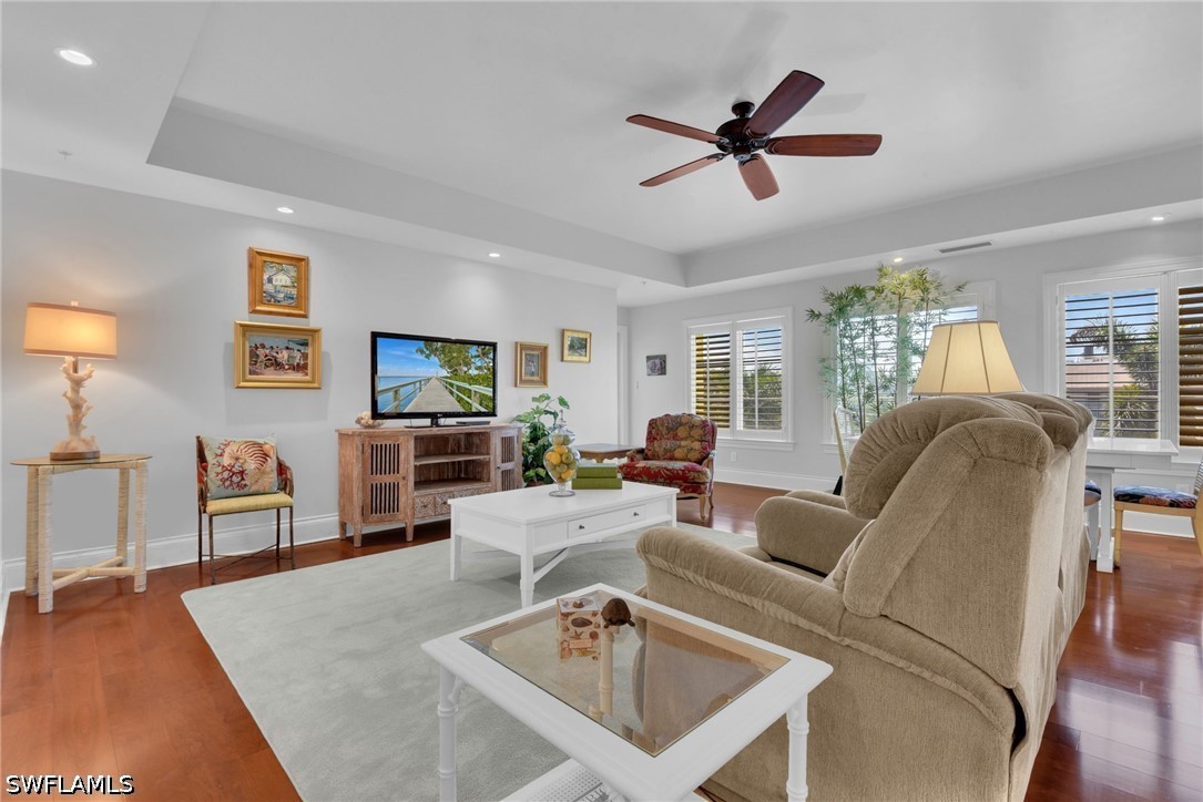 4 Bed Townhouse for Sale in Sandy Cay, photo 15