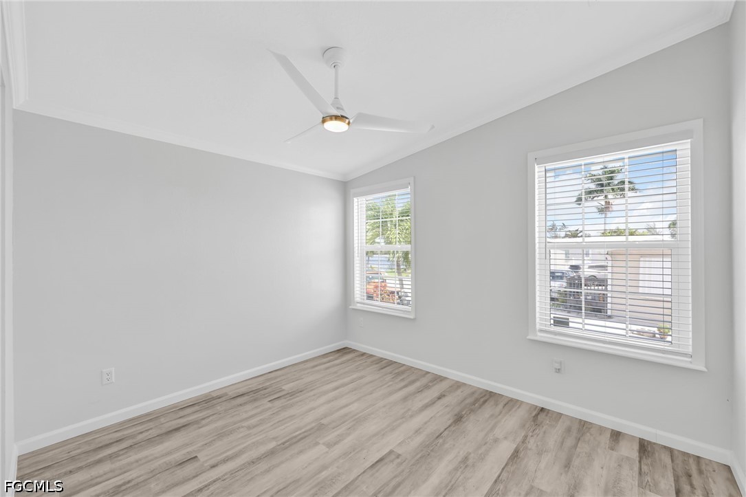 2 Bed Waterfront Home for Sale in Fort Myers, photo 15
