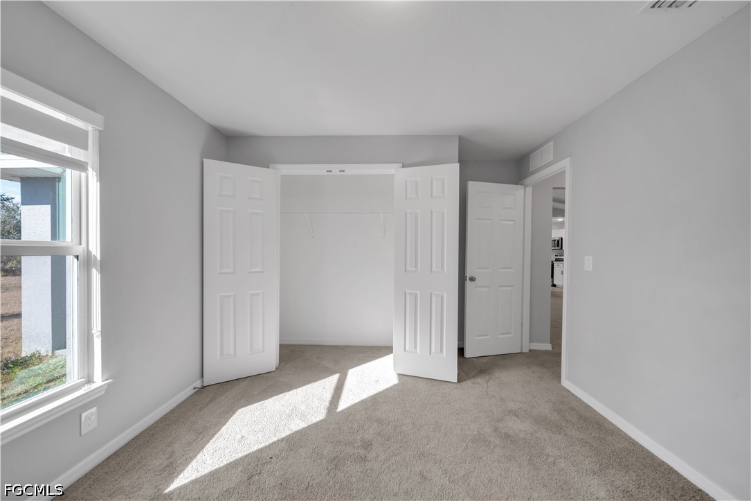 3 Bed SingleFamilyResidence for Sale in Lehigh Acres, photo 15