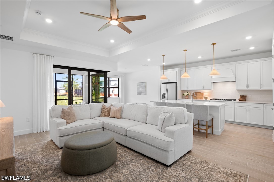 4 Bed SingleFamilyResidence for Sale in Estero, photo 15