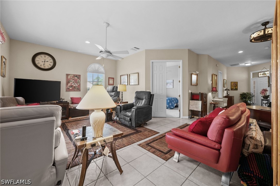 3 Bed Attached for Sale in Water'S Edge, photo 15