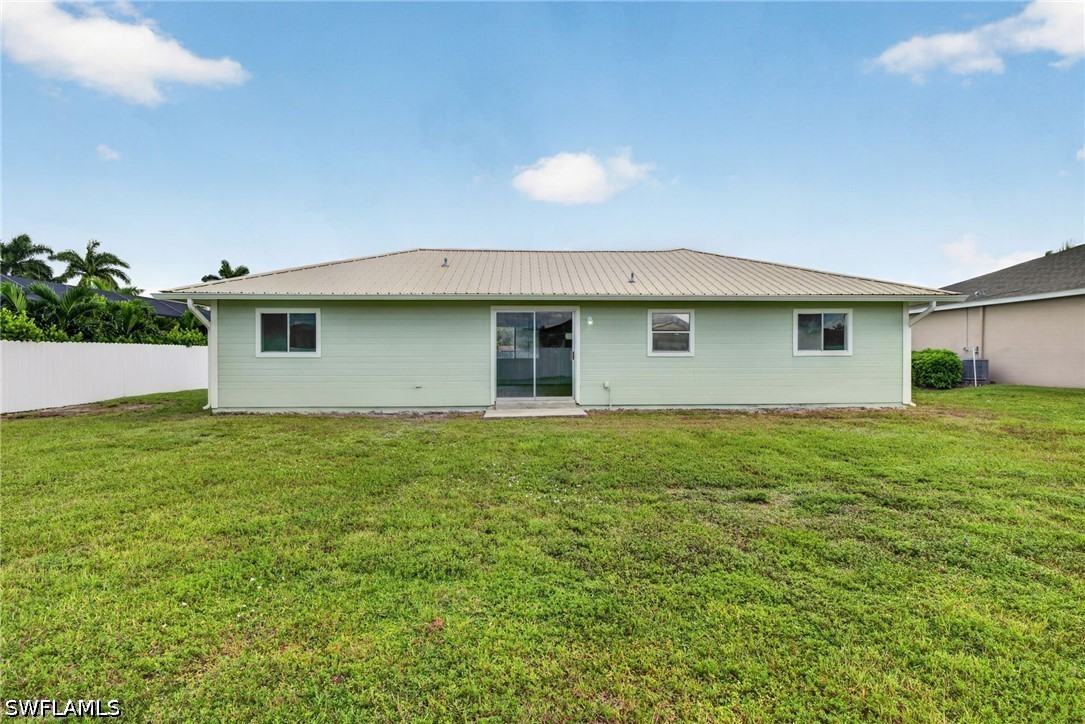 3 Bed SingleFamilyResidence for Sale in Cape Coral, photo 15
