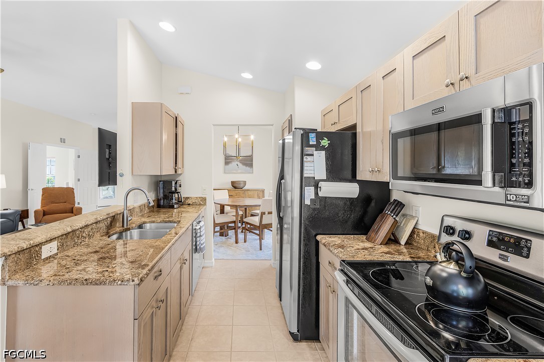3 Bed SingleFamilyResidence for Sale in Hidden Cove, photo 15