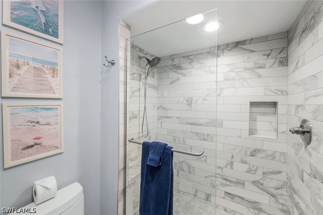 2 Bed Condominium for Sale in Bonita Springs, photo 15