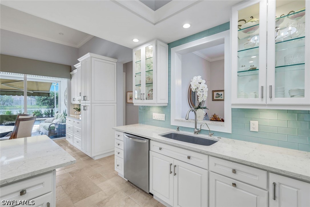 4 Bed Pool Home for Sale in Island Walk, photo 15