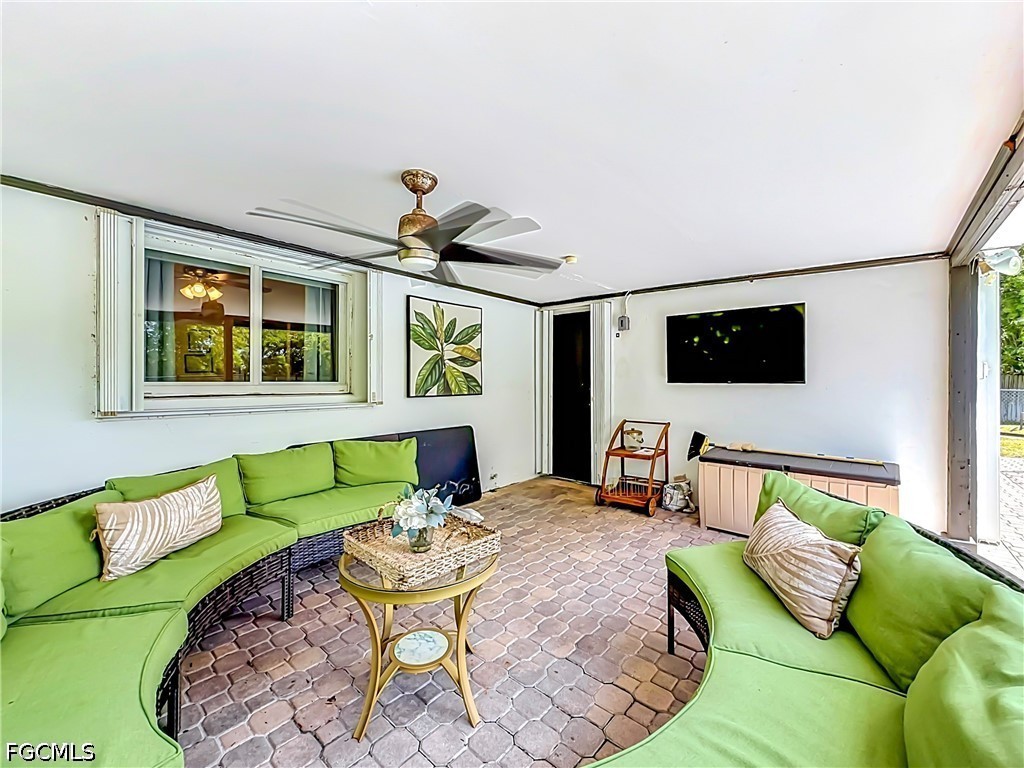 3 Bed Pool Home for Sale in Acreage, photo 15