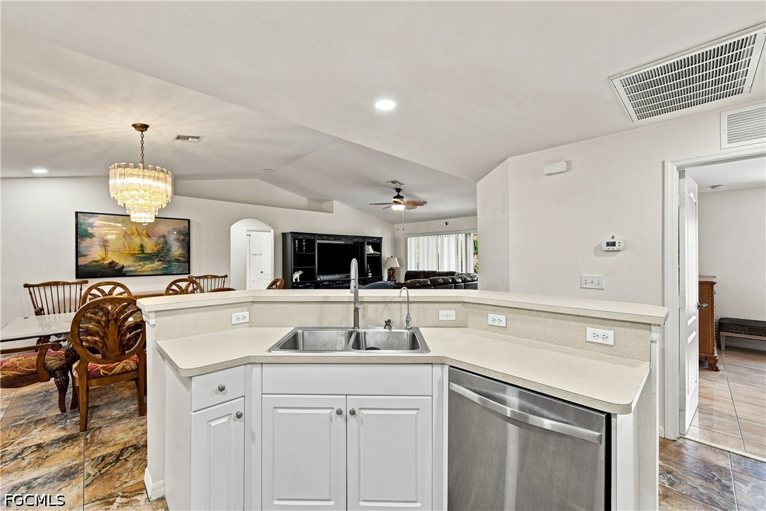 3 Bed SingleFamilyResidence for Sale in Cape Coral, photo 15