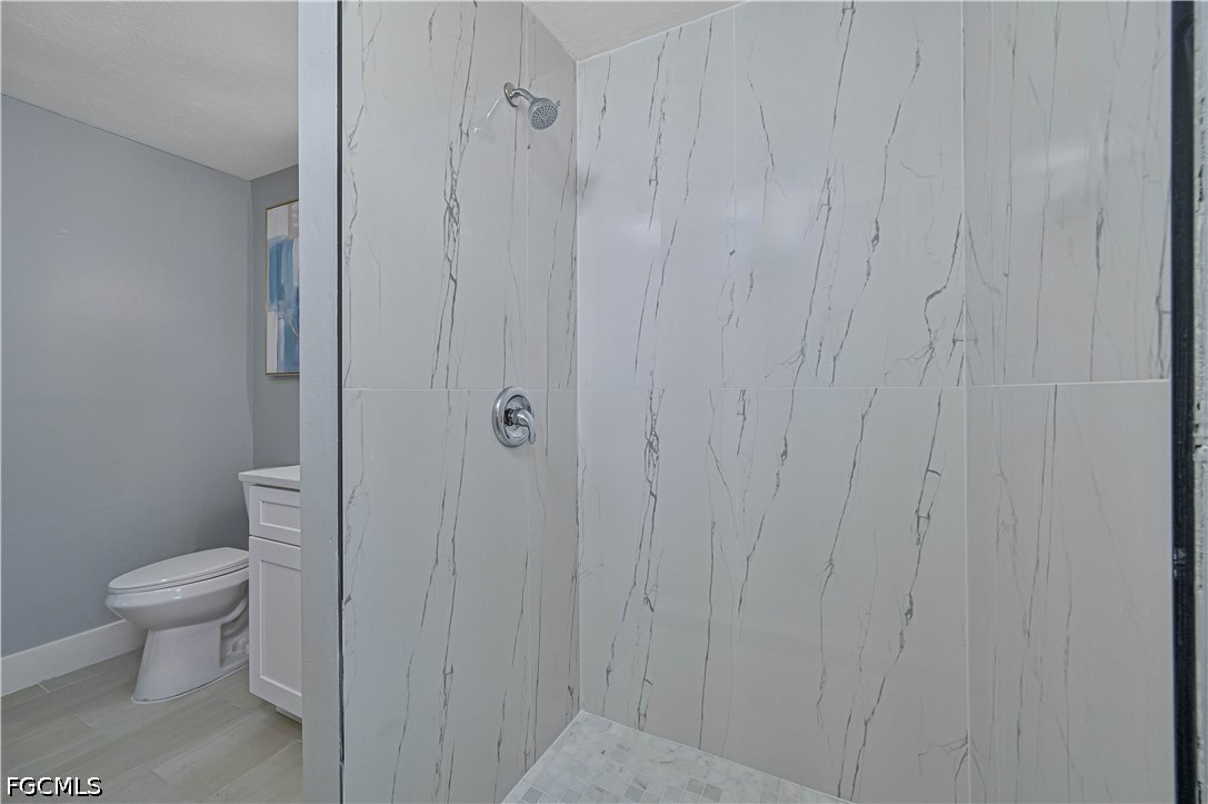 3 Bed SingleFamilyResidence for Sale in Fort Myers, photo 15