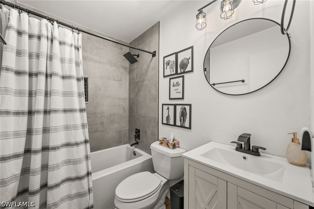 2 Bed SingleFamilyResidence for Sale in San Carlos Park, photo 15