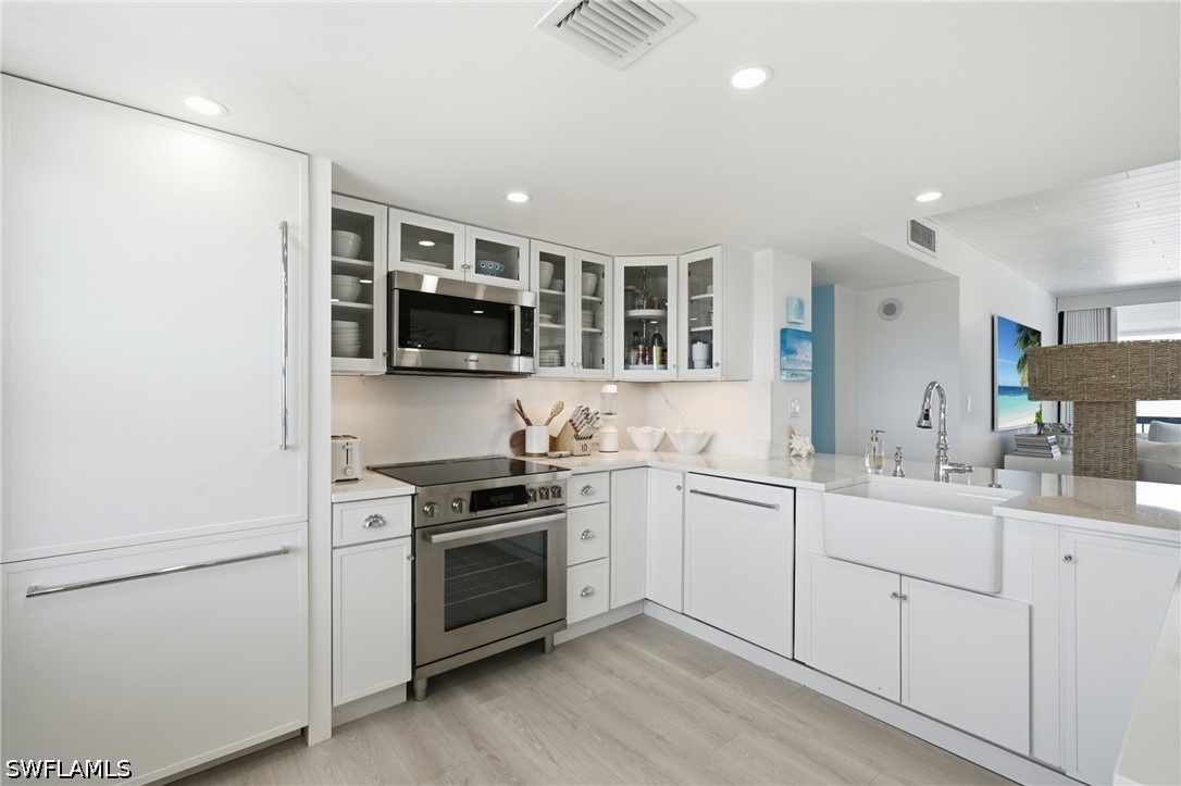2 Bed Waterfront Home for Sale in Ambassador Condo, photo 15