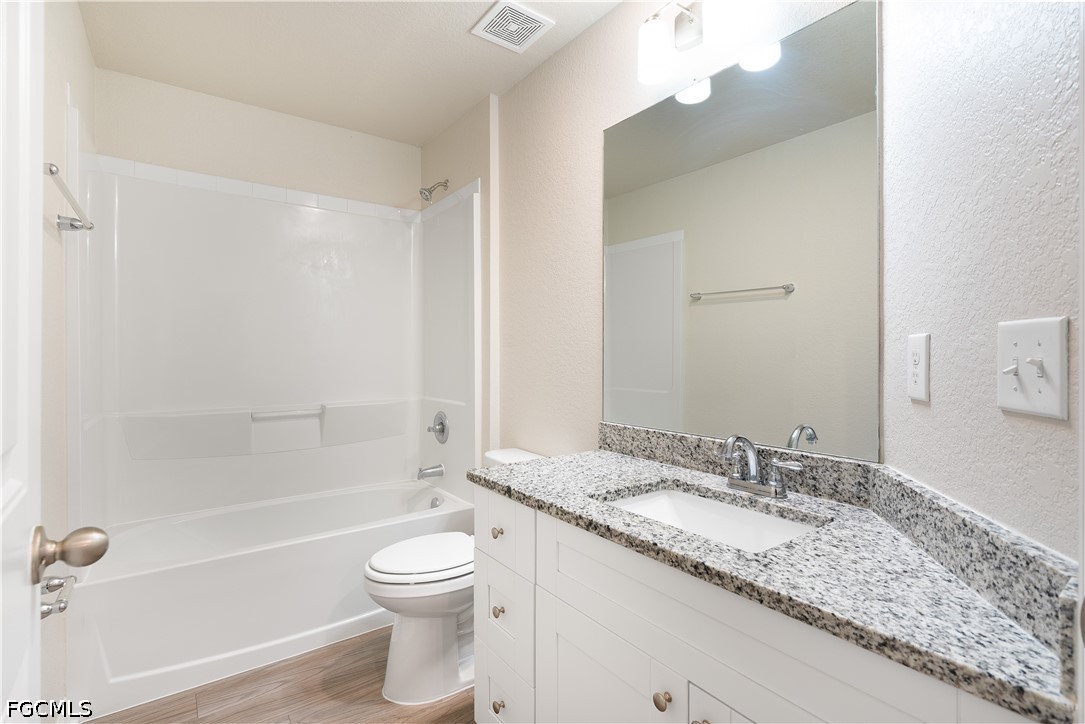 3 Bed SingleFamilyResidence for Sale in Cape Coral, photo 15