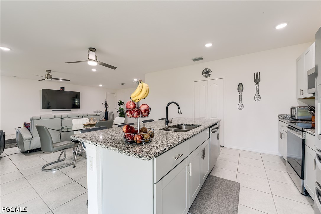 4 Bed SingleFamilyResidence for Sale in Cape Coral, photo 15
