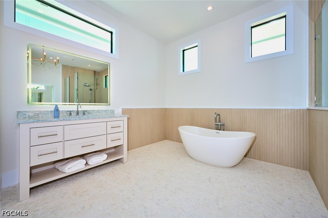 5 Bed Pool Home for Sale in Fort Myers Beach, photo 15