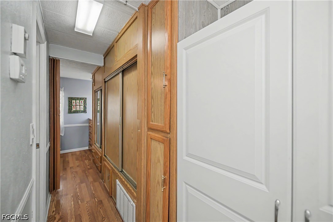 1 Bed ManufacturedHome for Sale in North Fort Myers, photo 15