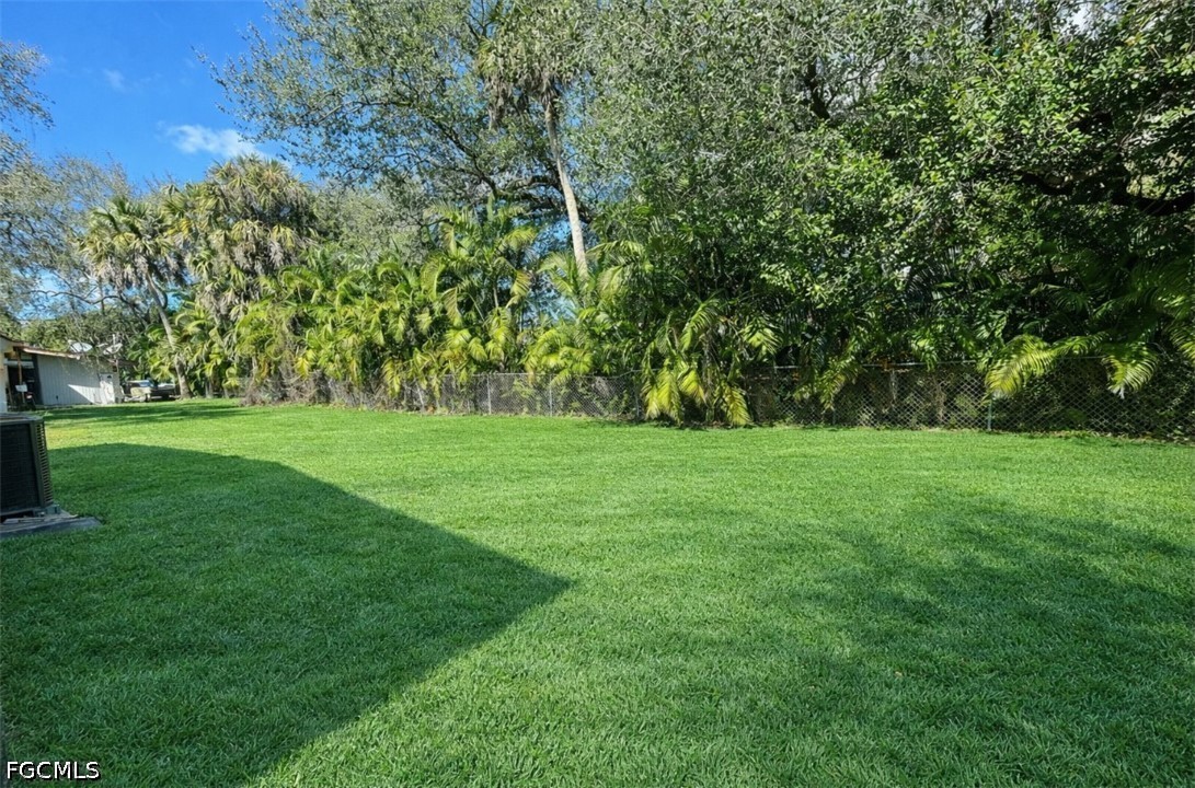 1 Bed Duplex for Sale in Fort Myers, photo 15