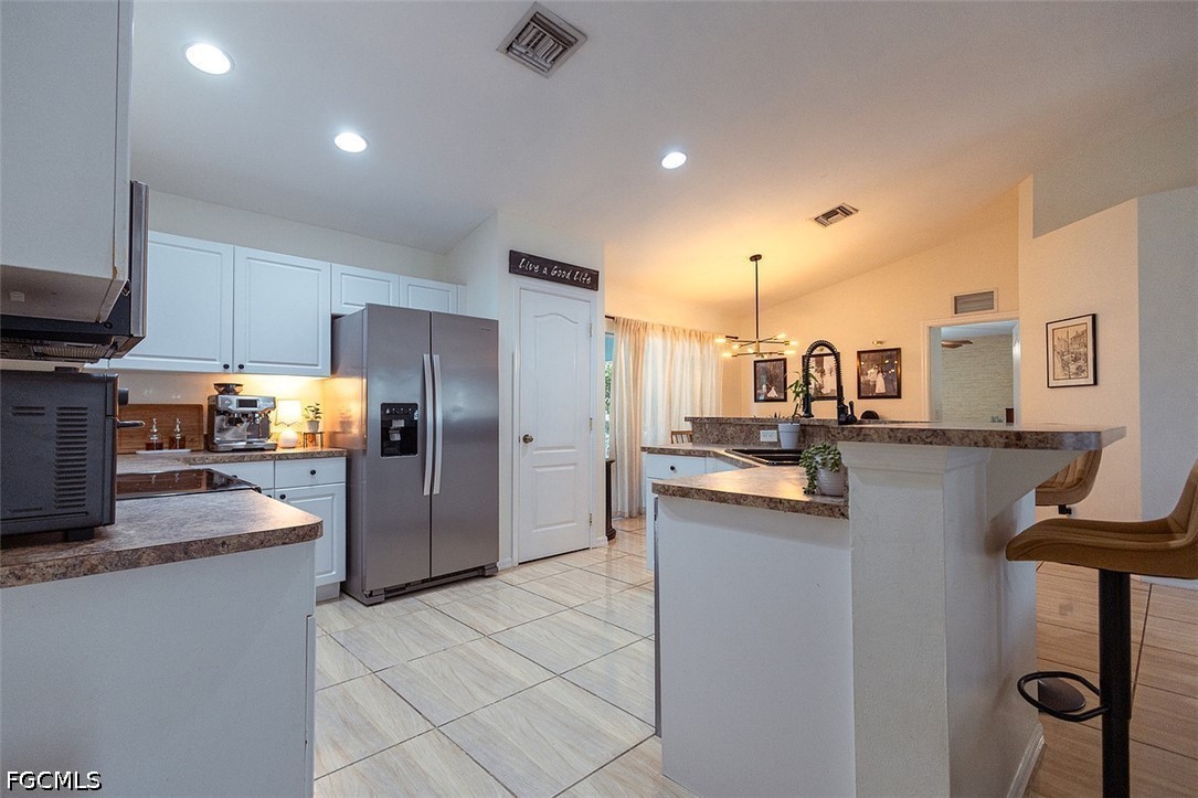 3 Bed SingleFamilyResidence for Sale in Mirror Lakes, photo 15