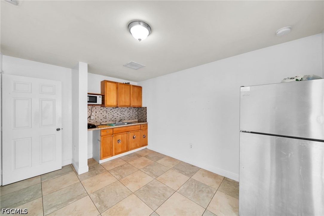 3 Bed SingleFamilyResidence for Sale in Lehigh Acres, photo 15