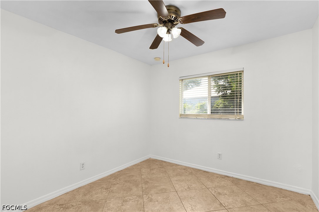 6 Bed Waterfront Home for Sale in Lehigh Acres, photo 15
