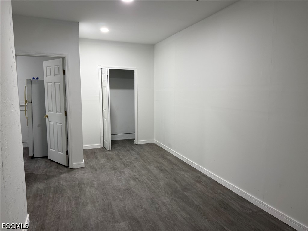 6 Bed SingleFamilyResidence for Sale in Lehigh Acres, photo 15