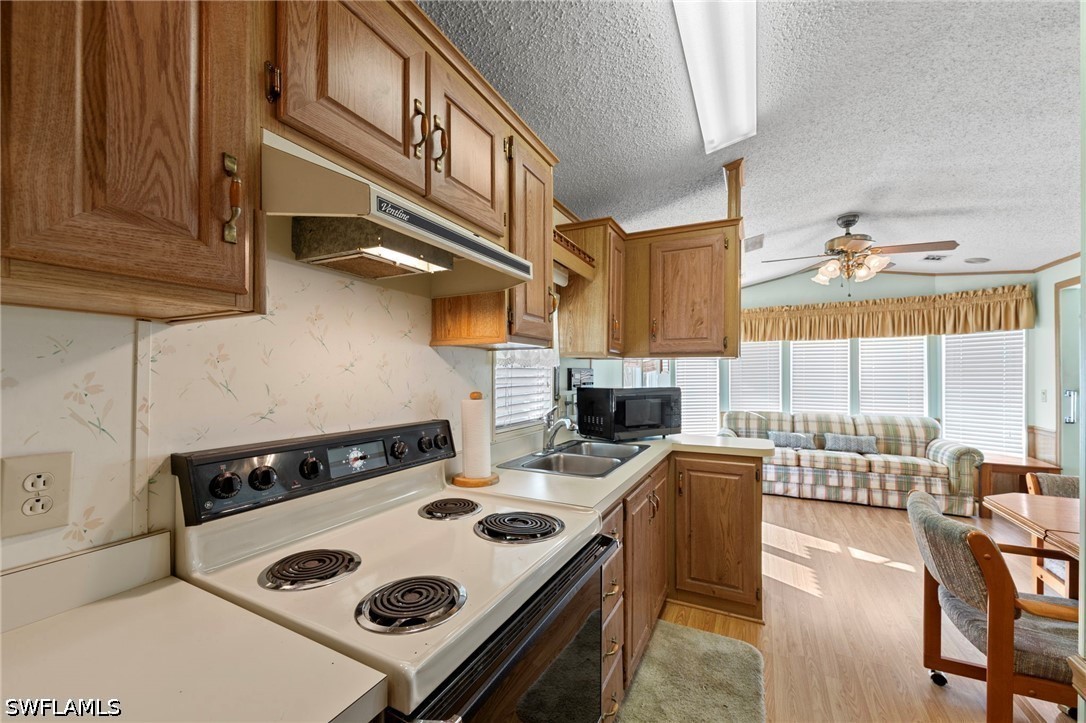 1 Bed ManufacturedHome for Sale in Estero, photo 15