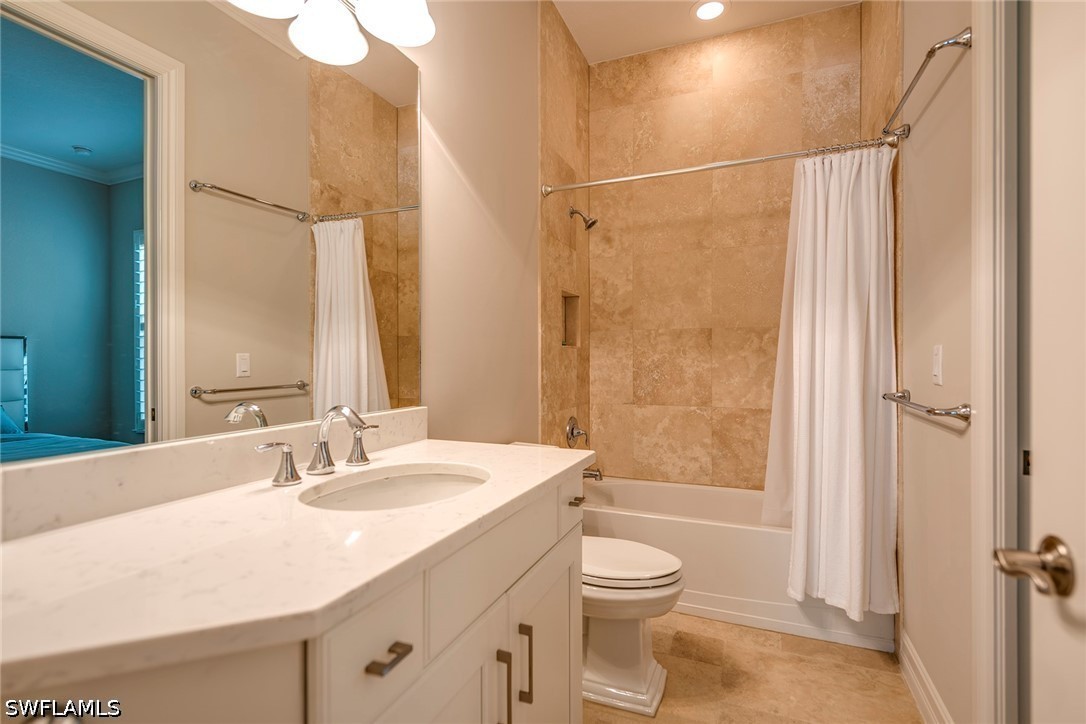 3 Bed Pool Home for Sale in Lakoya, photo 15