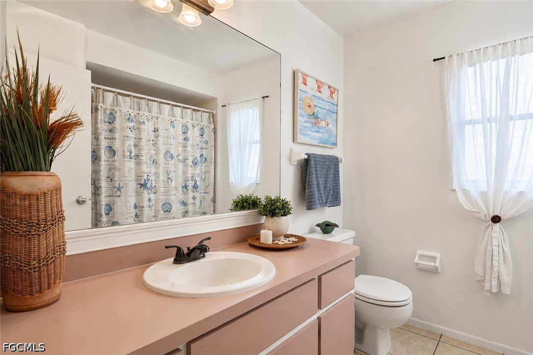 3 Bed Pool Home for Sale in Cape Coral, photo 15