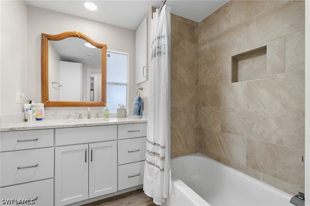 2 Bed ManufacturedHome for Sale in Naples, photo 15