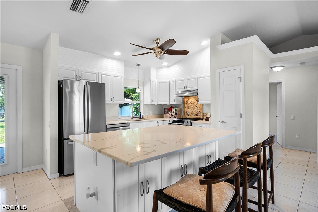 3 Bed SingleFamilyResidence for Sale in Cape Coral, photo 15