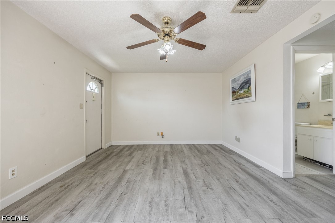 2 Bed Attached for Sale in Pinewood Condominium, photo 15
