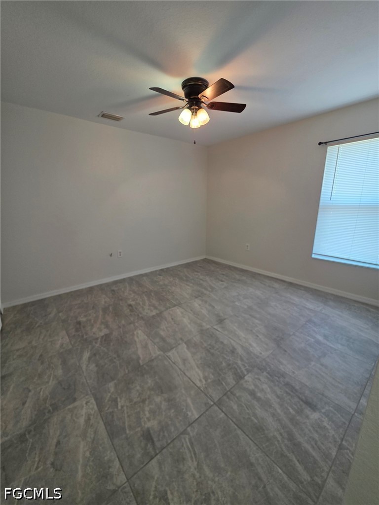 3 Bed SingleFamilyResidence for Sale in Lehigh Acres, photo 15