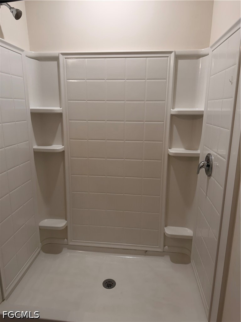 2 Bed Waterfront Home for Sale in Marblebrook, photo 15