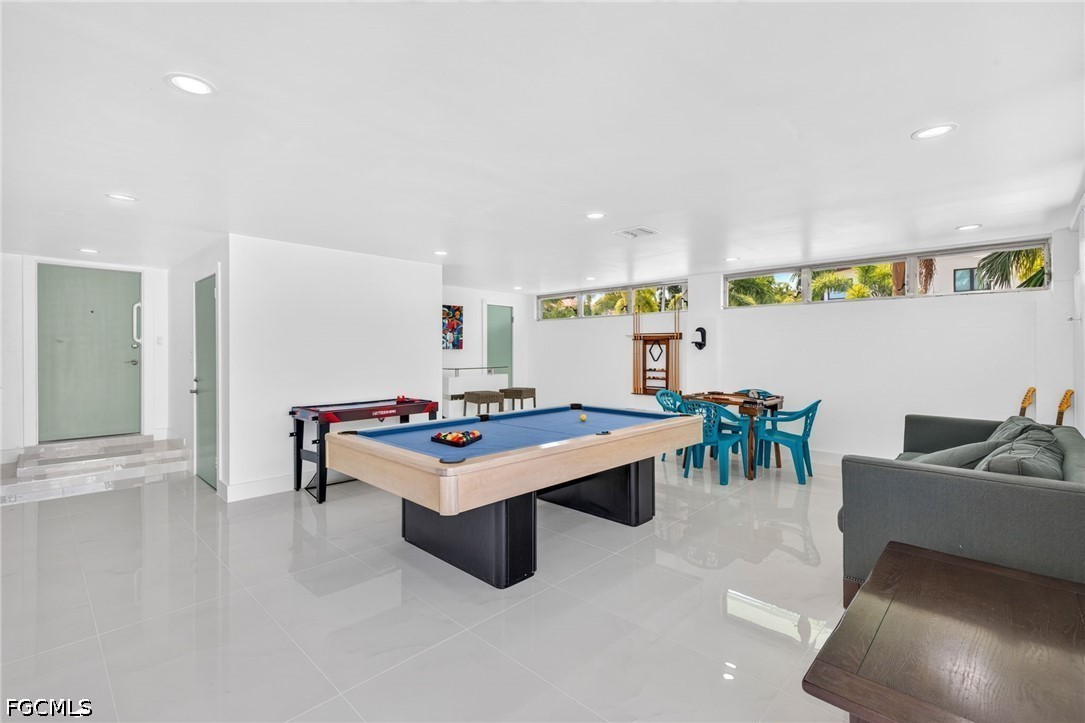 4 Bed Pool Home for Sale in Valencia Terrace, photo 15