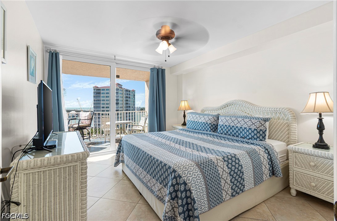 1 Bed Waterfront Home for Sale in Bonita Springs, photo 15