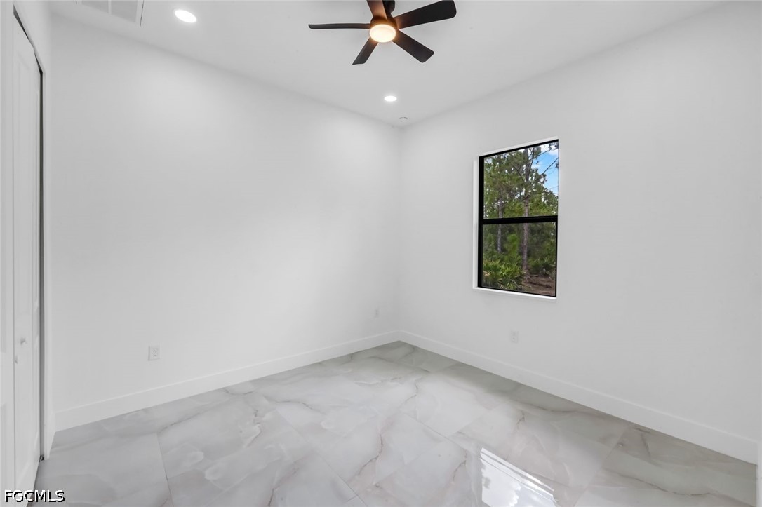 4 Bed SingleFamilyResidence for Sale in Lehigh Acres, photo 15