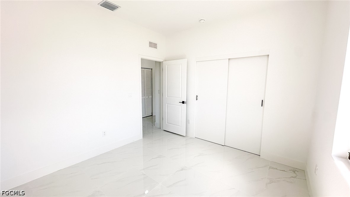 3 Bed SingleFamilyResidence for Sale in Lehigh Acres, photo 15