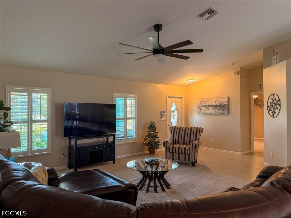 3 Bed Pool Home for Sale in Cape Coral, photo 15