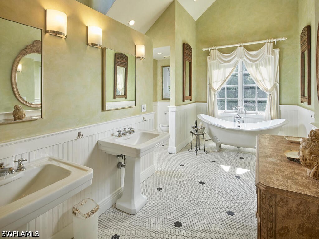 4 Bed Pool Home for Sale in Port Royal, photo 15